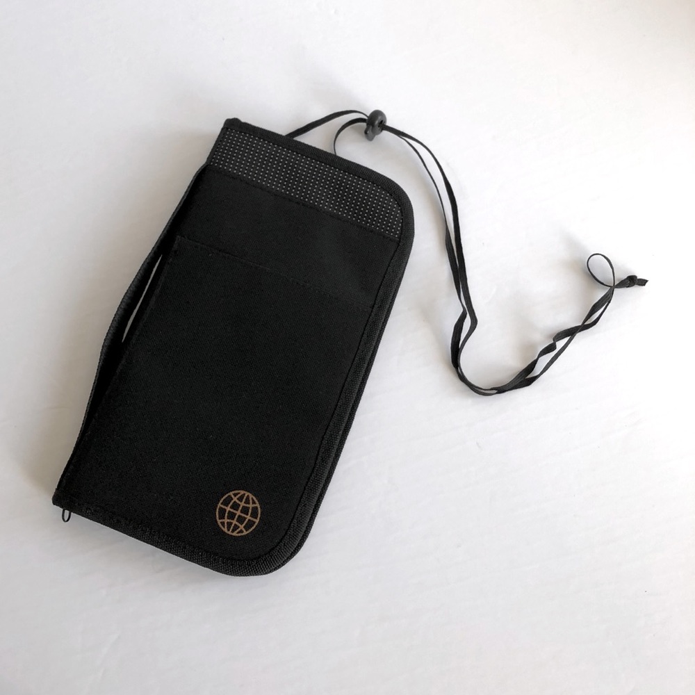 TRAVEL jet-set passport wallet BNWOT